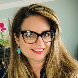 Meet your Posher, Angela